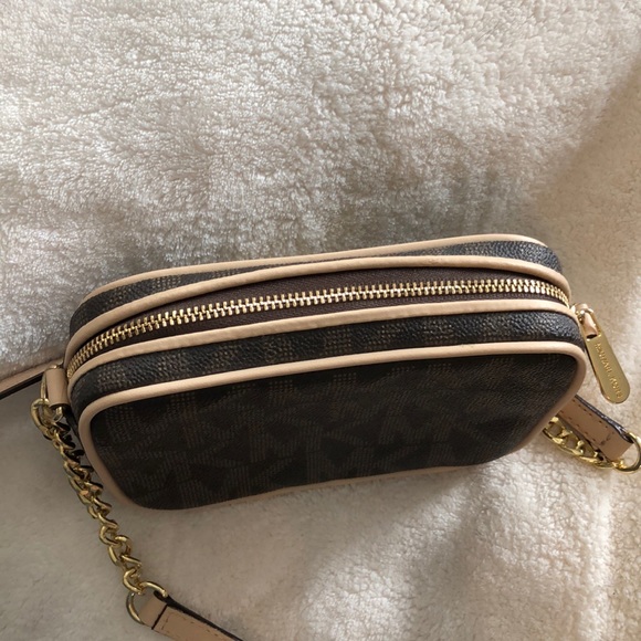 Michael Kors crossbody - Picture 3 of 3